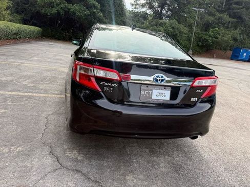 Used 2012 Toyota Camry XLE w/ Leather Pkg FWD image 9