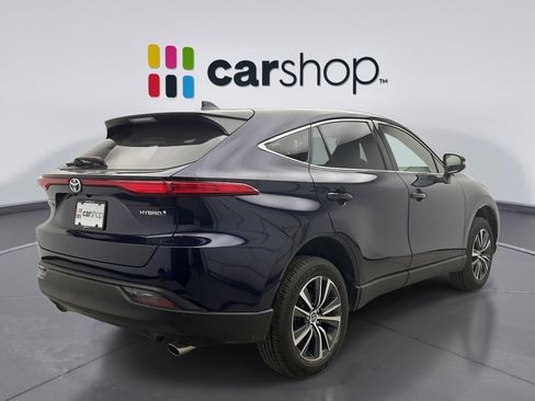 Used 2022 Toyota Venza LE image 5