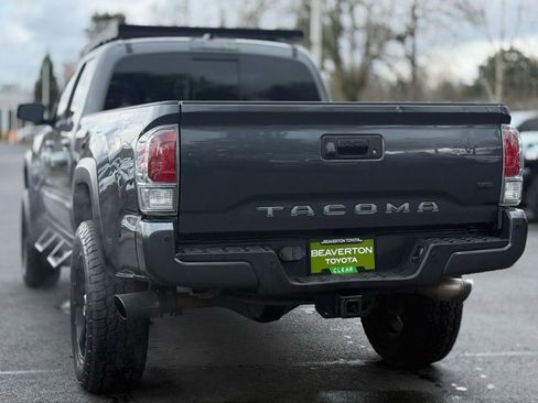 Used 2021 Toyota Tacoma TRD Off-Road w/ TRD Premium Off Road Package image 3