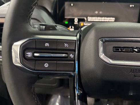 Used 2026 GMC Yukon Denali AWD/4WD image 15