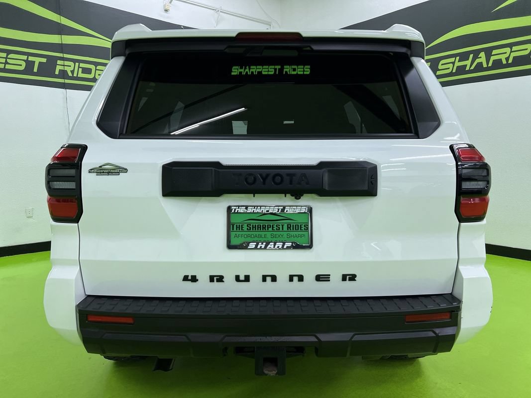 Used 2025 Toyota 4Runner SR5 AWD/4WD image 8