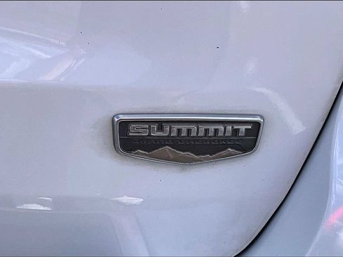 Used 2019 Jeep Grand Cherokee Summit w/ Platinum Series Group AWD/4WD image 8