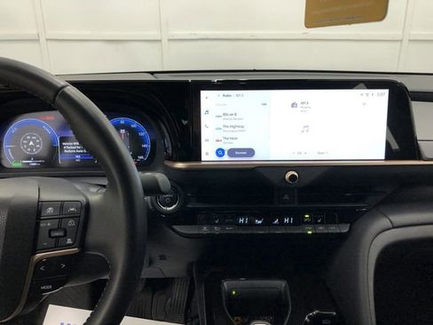 Used 2024 Toyota Crown XLE image 19