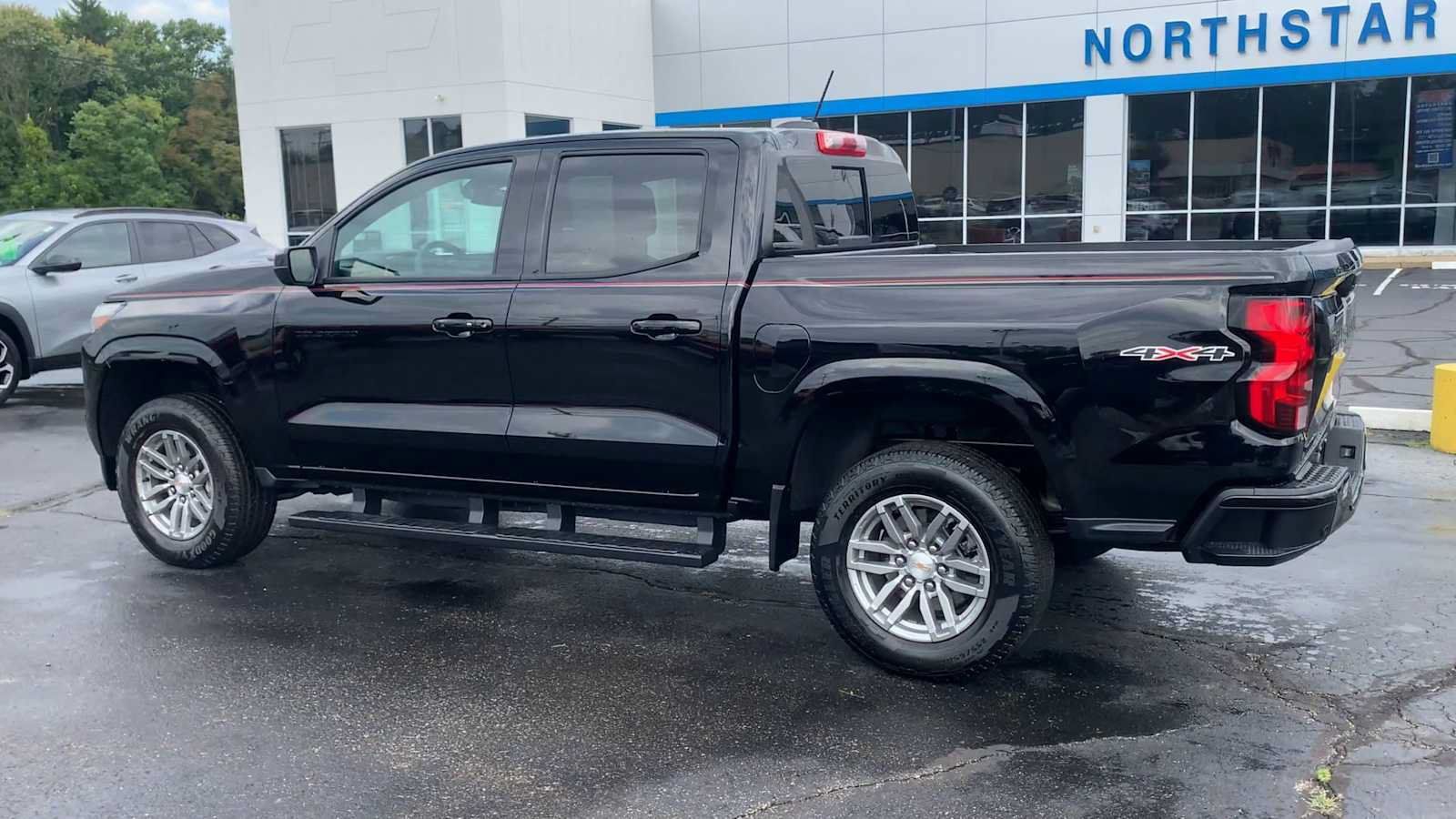 Used 2026 Chevrolet Colorado LT AWD/4WD image 6