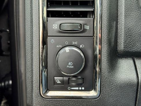 Used 2018 RAM 2500 Laramie w/ Sport Appearance Group image 31