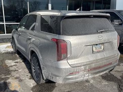 Used 2024 Hyundai Palisade Calligraphy image 5