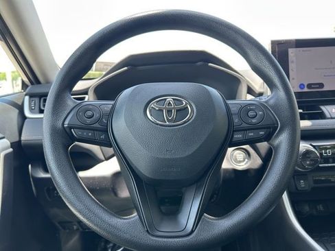 Certified 2025 Toyota RAV4 XLE AWD/4WD image 19