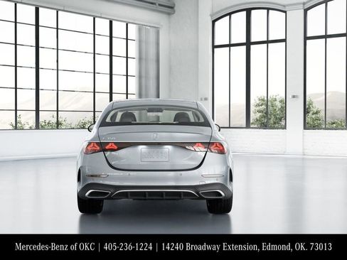 Used 2025 Mercedes-Benz E 350 Sedan image 25