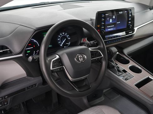 Used 2021 Toyota Sienna LE AWD/4WD image 21