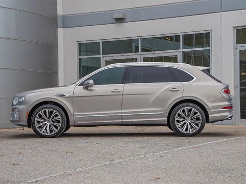 Certified 2024 Bentley Bentayga Extended Wheelbase image 13