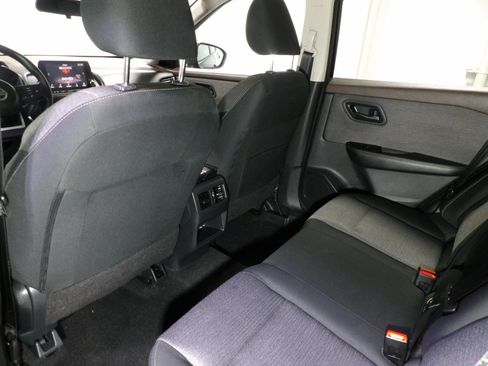 Used 2021 Nissan Rogue S AWD/4WD image 9
