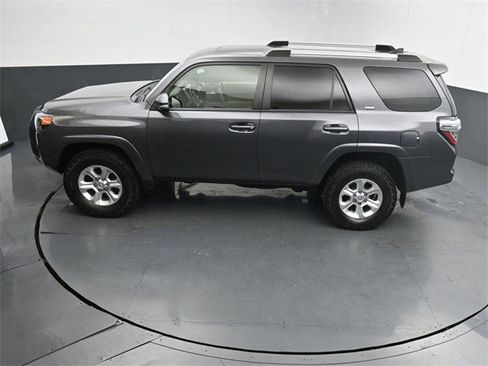 Used 2020 Toyota 4Runner SR5 Premium image 19