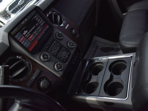 Used 2016 Ford F250 Lariat w/ Chrome Package image 26