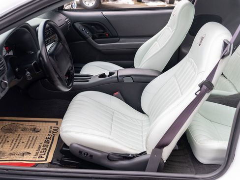 Used 1997 Chevrolet Camaro Z28 w/ Preferred Equipment Group 2 image 22