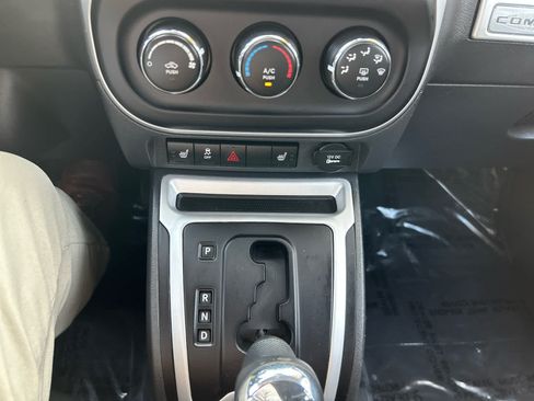 Used 2017 Jeep Compass High Altitude AWD/4WD image 17