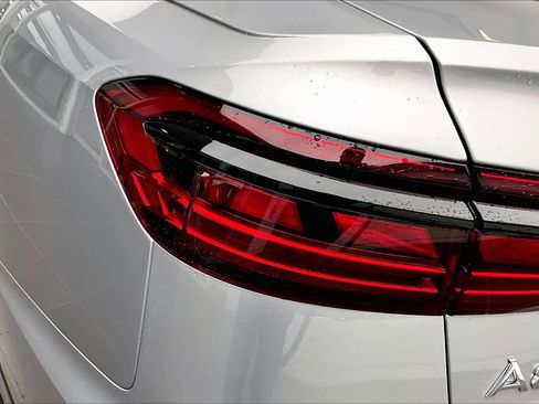 Used 2025 Audi A8 L 3.0T image 27