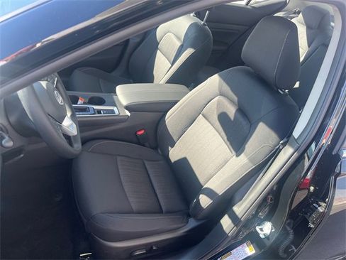 New 2025 Nissan Altima 2.5 SV image 4