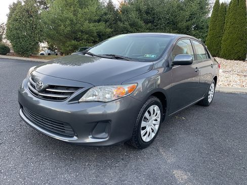 Used 2013 Toyota Corolla LE image 10