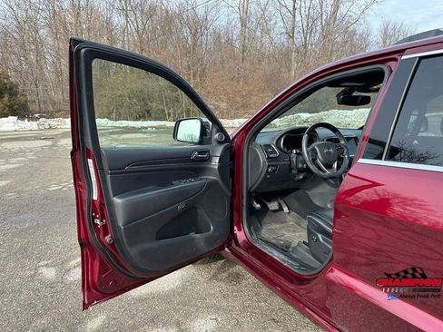 Used 2020 Jeep Grand Cherokee Overland image 13