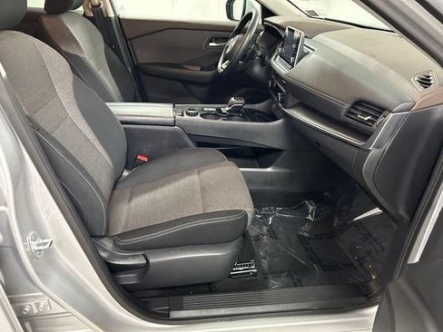 Used 2023 Nissan Rogue SV AWD/4WD image 14