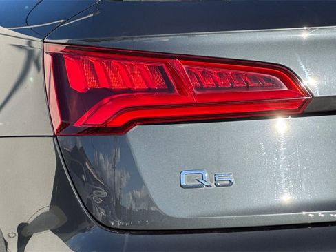 Used 2018 Audi Q5 2.0T w/ Premium Plus Package image 27