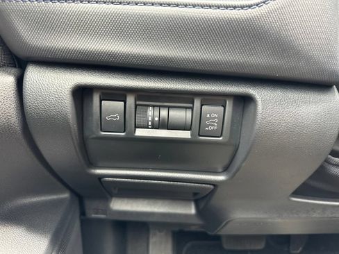 Used 2025 Subaru Forester Premium AWD/4WD image 23