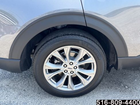 Used 2023 Ford Explorer XLT w/ Equipment Group 202A AWD/4WD image 12