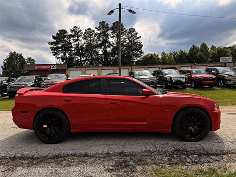 Used 2014 Dodge Charger R/T RWD image 4