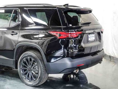 Used 2023 Chevrolet Traverse RS AWD/4WD image 10