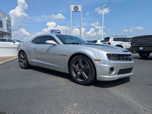 Used 2010 Chevrolet Camaro SS w/ RS Package RWD image 3