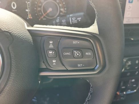 New 2026 Jeep Wrangler Unlimited Rubicon image 32