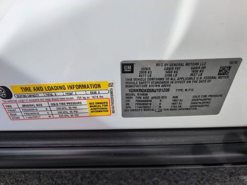 Used 2017 Chevrolet Traverse LT FWD image 52