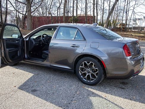 Used 2018 Chrysler 300 S w/ Safetytec Plus Group image 7