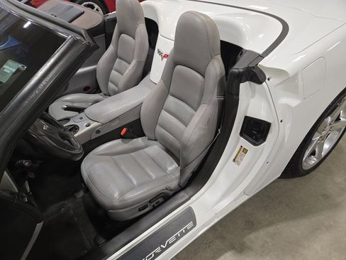 Used 2005 Chevrolet Corvette Convertible w/ Preferred Equipment Group image 13