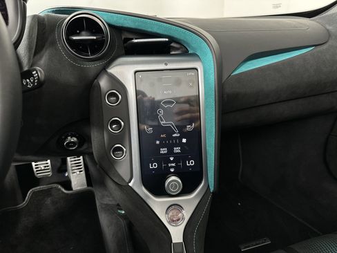 Used 2024 McLaren 750S Spider image 21