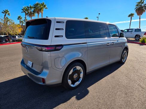 New 2025 Volkswagen ID. Buzz Pro S Plus RWD image 4