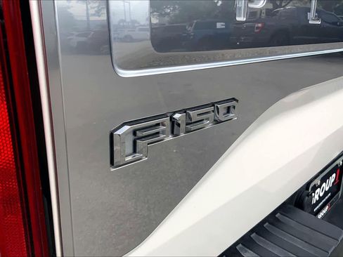 Used 2015 Ford F150 Platinum w/ Technology Package RWD image 27