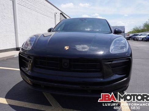 Used 2024 Porsche Macan AWD/4WD image 40