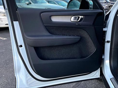 New 2026 Volvo XC40 B5 Plus w/ Protection Package Premier image 11