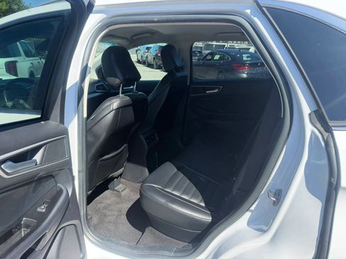 Used 2020 Ford Edge SEL AWD/4WD image 32