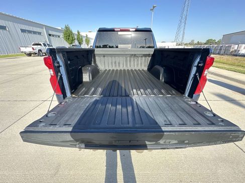Used 2019 Chevrolet Silverado 1500 LT Trail Boss AWD/4WD image 25