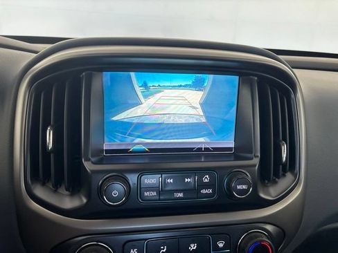 Used 2018 Chevrolet Colorado Z71 w/ Z71 Midnight Edition AWD/4WD image 6