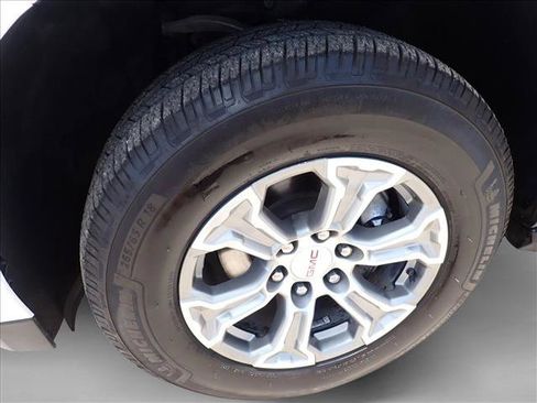 Used 2022 GMC Yukon XL SLE w/ Max Trailering Package AWD/4WD image 5