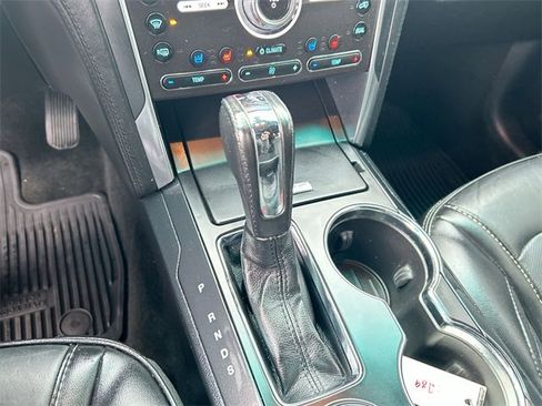 Used 2016 Ford Explorer Platinum image 16