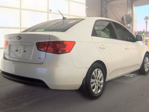 Used 2013 Kia Forte EX FWD image 4