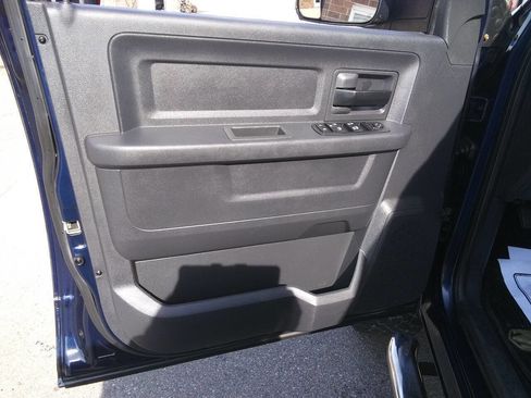 Used 2012 RAM 3500 ST w/ Chrome Appearance Group image 15