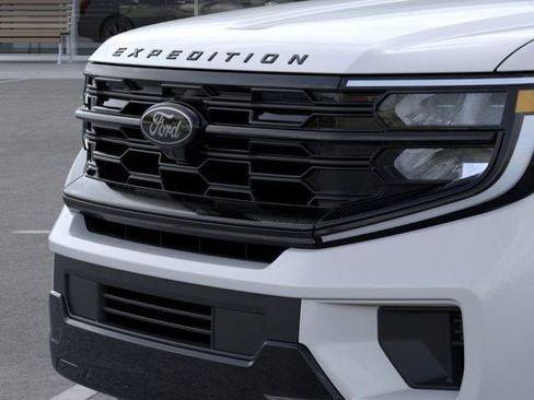 New 2025 Ford Expedition Platinum w/ Stealth Appearance Package image 17