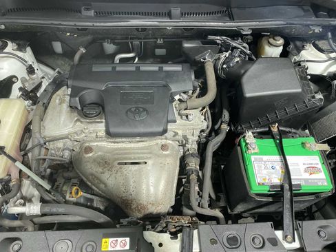 Used 2018 Toyota RAV4 XLE w/ Plus Extra Value Package AWD/4WD image 9