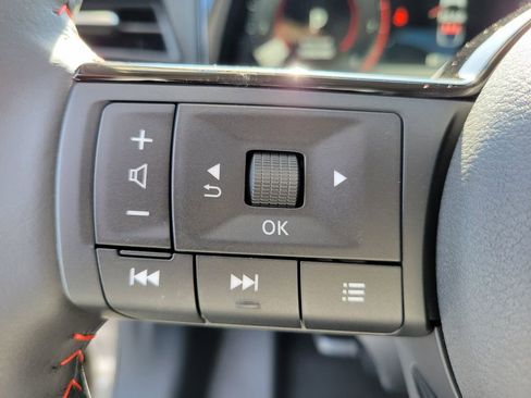 New 2025 Nissan Kicks SR image 27