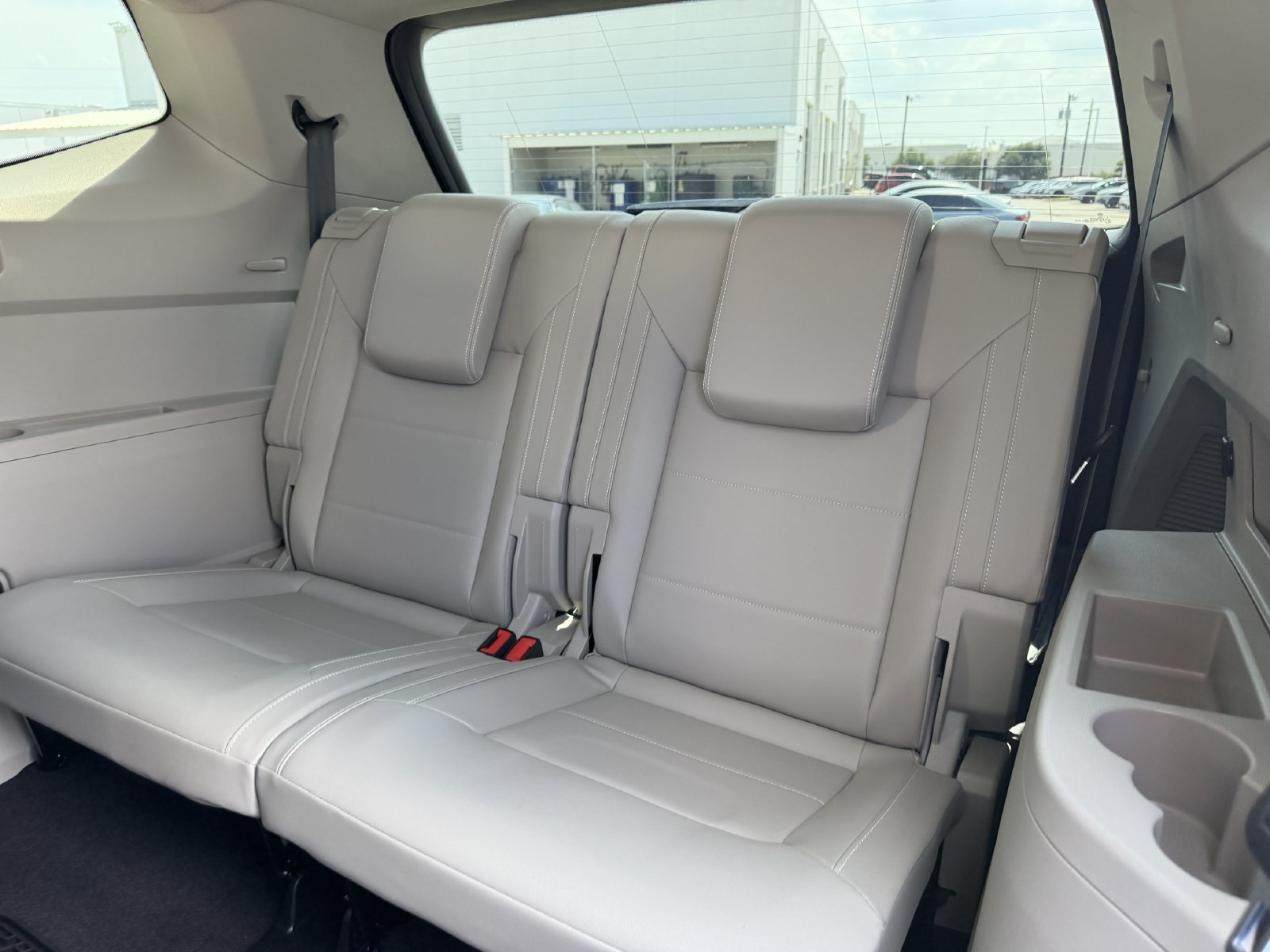 Used 2023 Volkswagen Atlas SE w/ Panoramic Sunroof Package FWD image 28